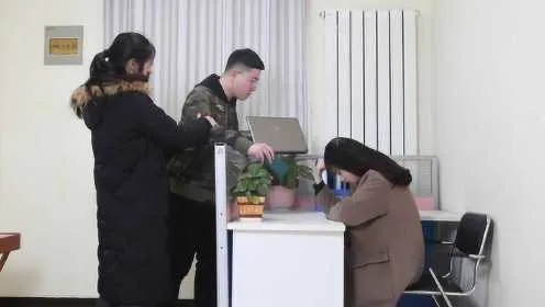 公司暖心小举动，100元奖励背后的员工加班故事与深思